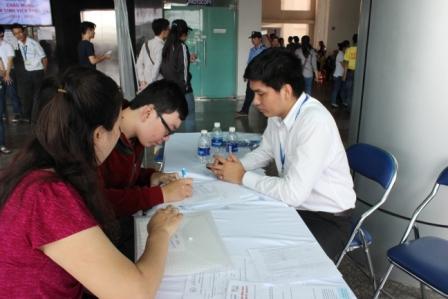 UEL Đón tân sinh viên khóa 14 (2014 - 2018).