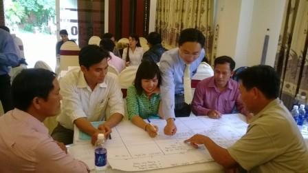 Tập huấn về " Xây dựng kế hoạch phát triển kinh tế xã hội các cấp theo phương pháp mới".