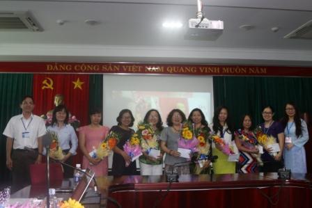 Hội nghị tuyên dương phụ nữ "Giỏi việc trường, đảm việc nhà" giai đoạn 2010 - 2015.