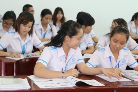 UEL TIÊN PHONG ÁP DỤNG CDIO TRONG XÂY DỰNG VÀ VẬN HÀNH CHƯƠNG TRÌNH ĐÀO TẠO