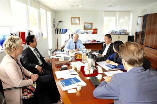 Ký kết thỏa thuận chương trình cử nhân 3 + 1 giữa Trường ĐH Kinh tế - Luật và Trường Thương mại La Rochelle (La Rochelle Business School), Pháp