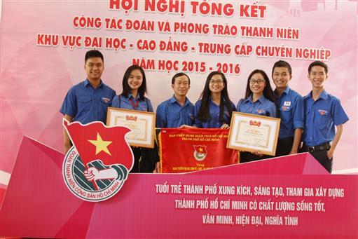 Đoàn trường ĐH Kinh tế - Luật đạt danh hiệu Xuất sắc dẫn đầu công tác Đoàn và phong trào thanh niên TP.HCM năm học 2015 - 2016