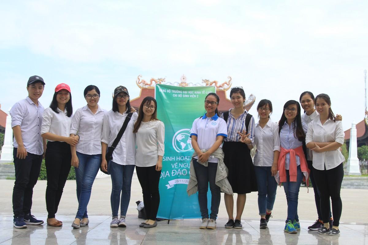 Chi bộ Sinh viên 2 về nguồn tại Khu truyền thống cách mạng Sài Gòn - Chợ Lớn - Gia Định