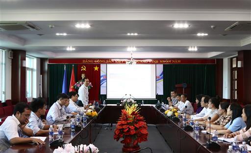 Trường Đại học Kinh tế - Luật làm việc với Khoa Y, ĐHQG TP.HCM