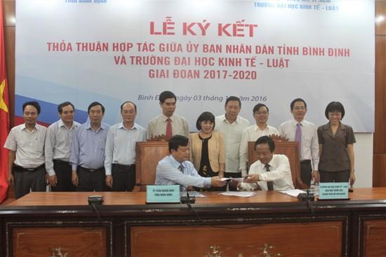 Trường ĐH Kinh tế - Luật ký kết thoả thuận hợp tác với UBND tỉnh Bình Định giai đoạn 2017 - 2020 và khai giảng lớp đào tạo thạc sĩ luật tại Bình Định