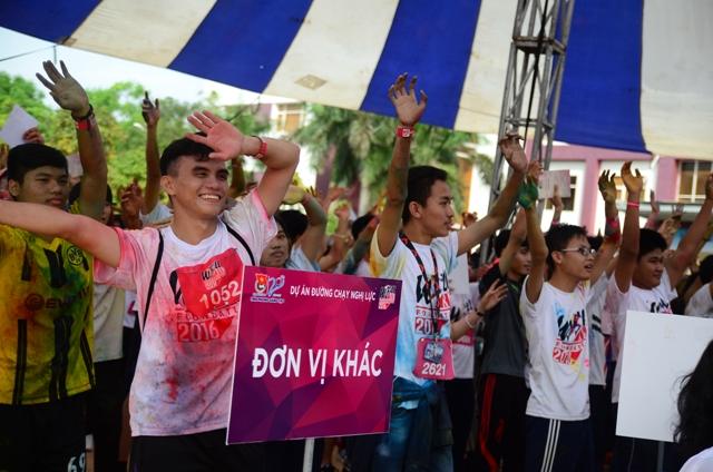 Trường ĐH Kinh tế - Luật tham gia tích cực nhất đường chạy nghị lực Will Run 2016