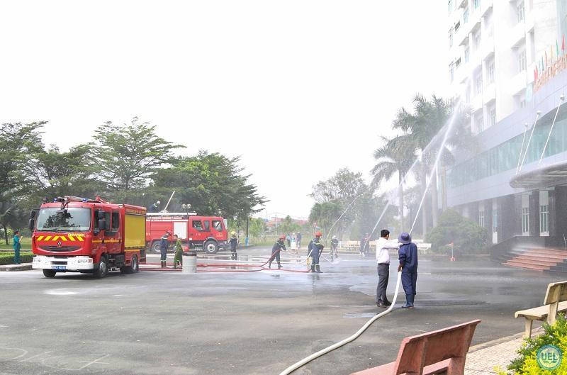 Trường Đại học Kinh tế - Luật thực tập phương án chữa cháy