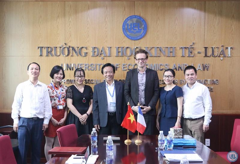Trường Đại học Kinh tế - Luật và Trường Đại học thương mại La Rochelle ký kết thỏa thuận hợp tác