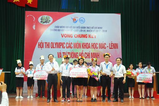 Đội K15502C xuất sắc đạt giải nhất Hội thi Olympic các môn khoa học Mác - Lênin và tư tưởng Hồ Chí Minh (cấp Trường)