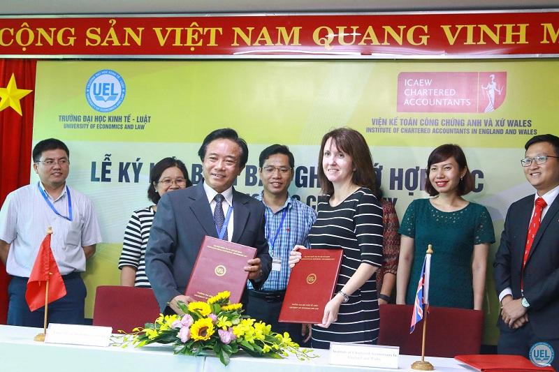 Trường Đại học Kinh tế - Luật ký kết hợp tác với Viện kế toán công chứng Anh và xứ Wales (ICAEW)