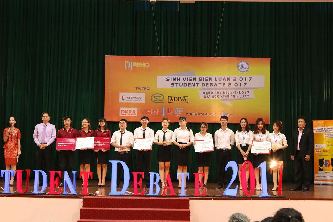Đội Dấu vết giành chiến thắng tại vòng chung kết cấp trường cuộc thi "Biện luận sinh viên - Student Debate 2017"