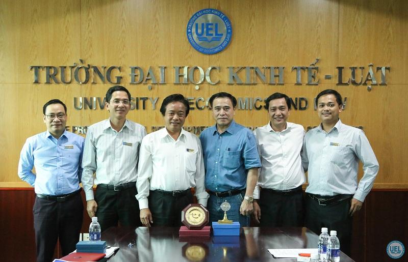 Trường Đại học Kinh tế - Luật và Trung tâm nghiên cứu Khoa học và đào tạo chứng khoán (SRTC) sẽ hợp tác trong đào tạo và nghiên cứu lĩnh vực tài chính, chứng khoán