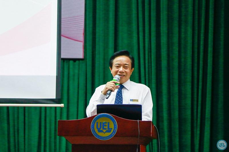 Ban Giám hiệu Trường Đại học Kinh tế - Luật gặp gỡ tân sinh viên K17