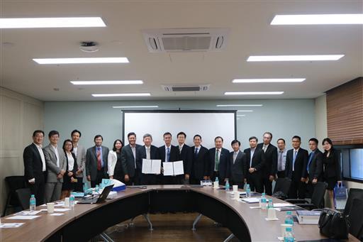 Đoàn công tác trường ĐH Kinh tế- Luật đến thăm và làm việc với các trường đối tác tại Hàn Quốc