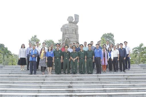 Họp mặt Kỷ niệm 73 năm Ngày thành lập Quân đội nhân dân Việt Nam và 28 năm Ngày hội Quốc phòng toàn dân (22/12)