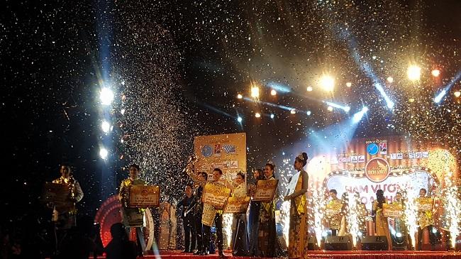 Sinh viên Nguyễn Thị Thanh Nga đăng quang cuộc thi Nét đẹp sinh viên Thành phố 2017