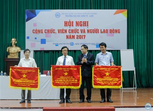 Hội nghị công chức, viên chức và người lao động Trường Đại học Kinh tế - Luật năm 2017