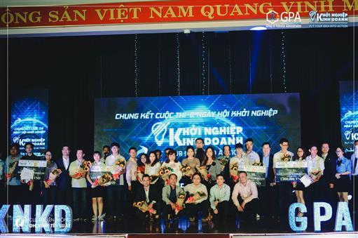 CHUNG KẾT CUỘC THI KHỞI NGHIỆP KINH DOANH 2018 cùng NGÀY HỘI KHỞI NGHIỆP UEL 2018 thành công rực rỡ