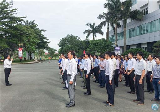 Trường Đại học Kinh tế - Luật chào cờ đầu năm học mới 2018 - 2019