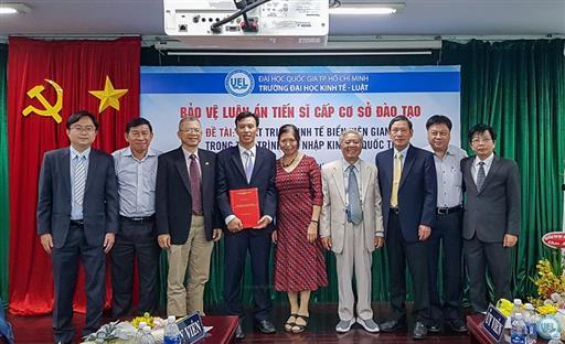 Nghiên cứu sinh Nguyễn Đình Bình bảo vệ thành công luận án tiến sĩ