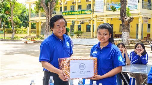 [MHX2019] Lãnh đạo Nhà trường thăm động viên chiến sĩ Mùa hè xanh 2019 tại Đồng Tháp