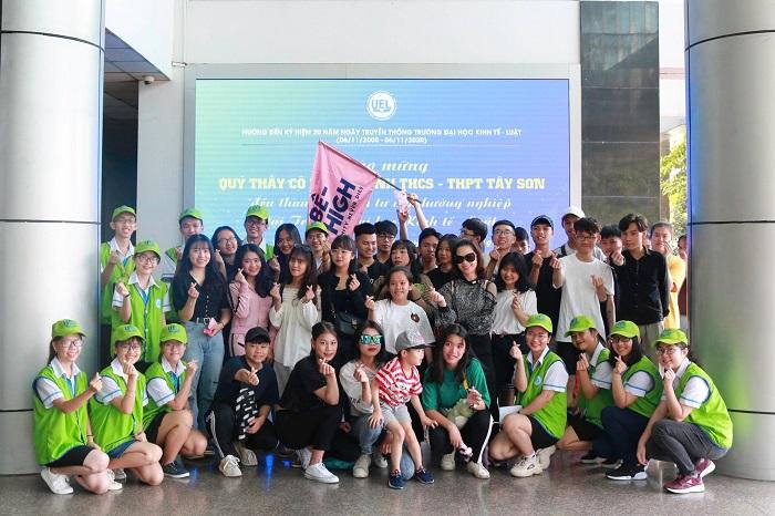 Trường Đại học Kinh tế - Luật đón thầy cô và học sinh trường THCS-THPT Tây Sơn tham quan và tư vấn hướng nghiệp ĐHQG-HCM