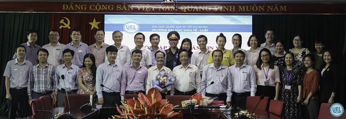 Gặp mặt, cảm ơn và trao quyết định hưởng chế độ hưu trí ThS Đỗ Thế Nhân