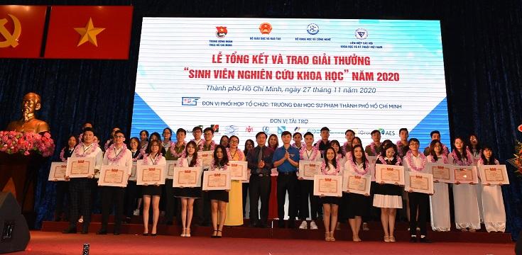 Lễ Tổng kết và trao giải thưởng sinh viên nghiên cứu khoa học năm 2020