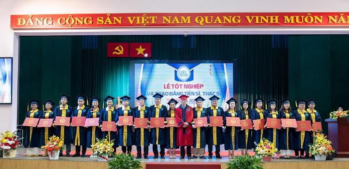 Lễ tốt nghiệp và trao bằng tiến sĩ, thạc sĩ đợt 1 năm 2021