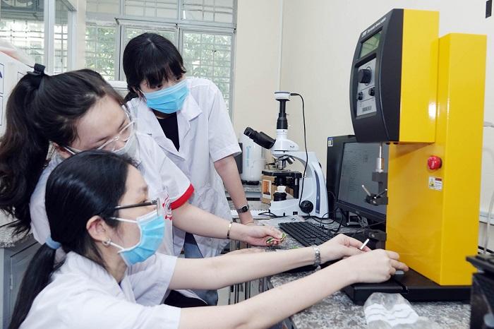 Sinh viên đi học trở lại gặp những khó khăn gì?