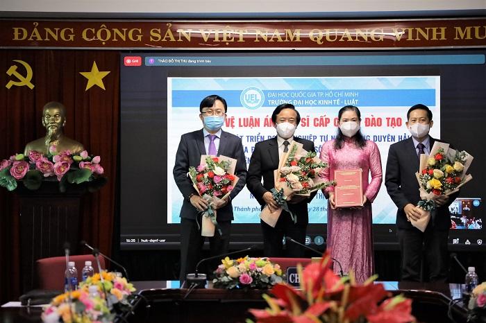 NCS Đỗ Thị Thu Thảo bảo vệ thành công luận án tiến sĩ cấp cơ sở đào tạo ngành Kinh tế chính trị