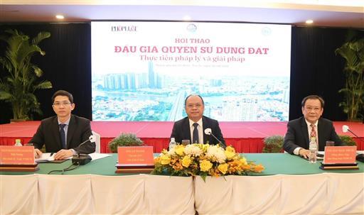 Hội thảo "Đấu giá quyền sử dụng đất: Thực tiễn và giải pháp".