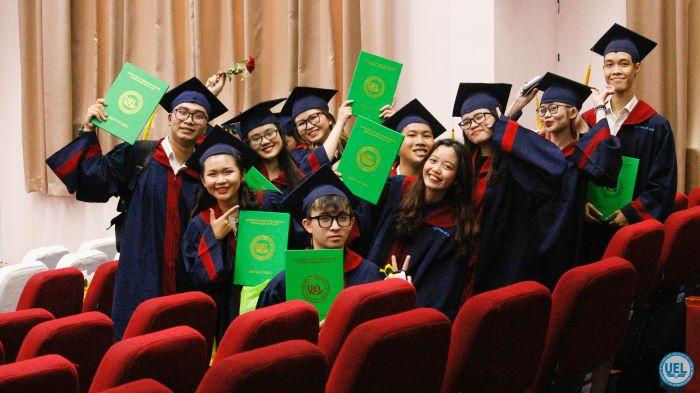 613 Tân cử nhân xếp loại giỏi trong lễ tốt nghiệp năm 2022