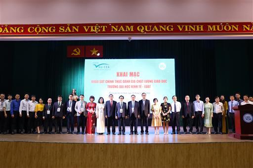 Khai mạc đợt khảo sát chính thức đánh giá chất lượng chu kỳ 2 Trường Đại học Kinh tế - Luật, ĐHQG-HCM