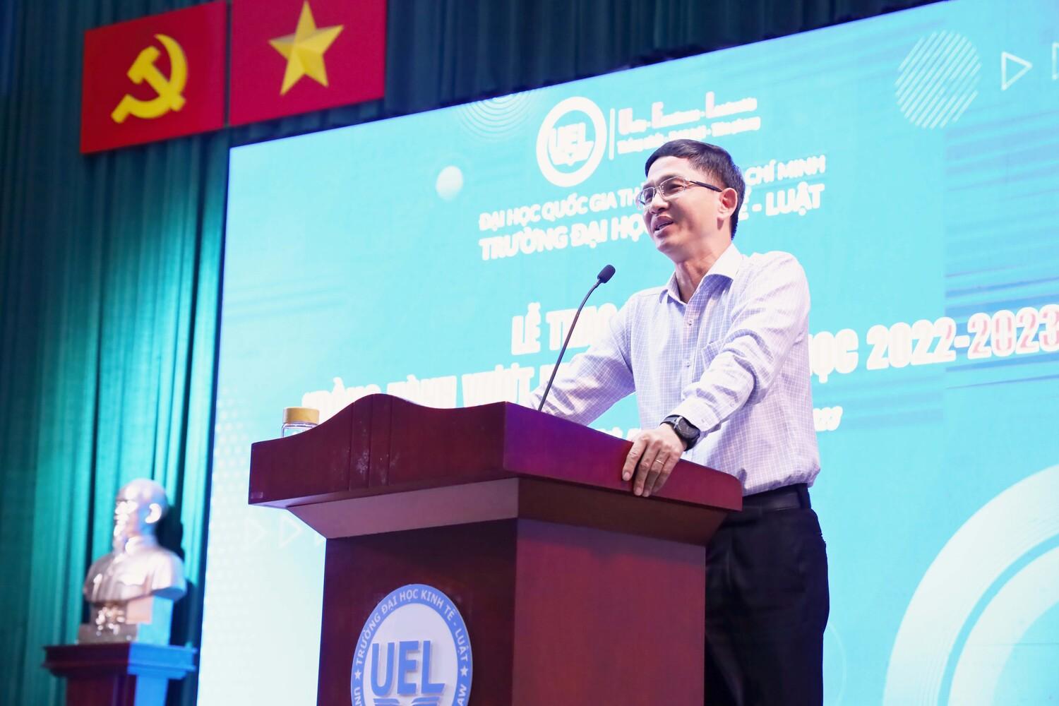 Đối thoại giữa lãnh đạo Trường với sinh viên năm 2023