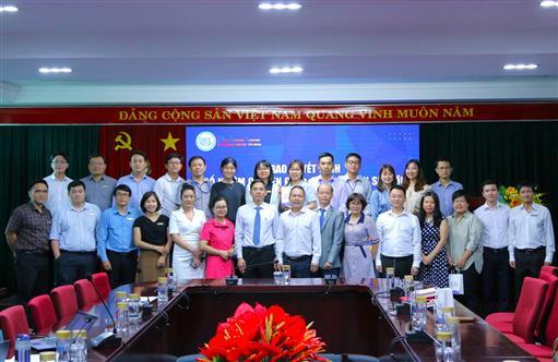 Trường Đại học Kinh tế - Luật thực hiện "Đề án thí điểm quản lý và sử dụng chuyên gia"