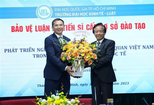 NCS Nguyễn Mạnh Cường bảo vệ thành công luận án tiến sĩ ngành Kinh tế chính trị