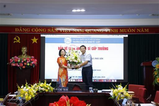 NCS Phạm Thị Thanh bảo vệ thành công  luận án tiến sĩ ngành Luật Kinh tế