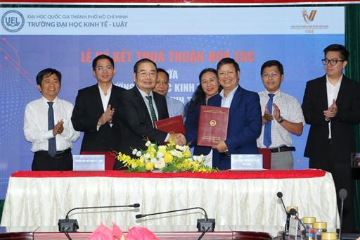 Sinh viên năm 2 chương trình Co-op được trả lương tại doanh nghiệp