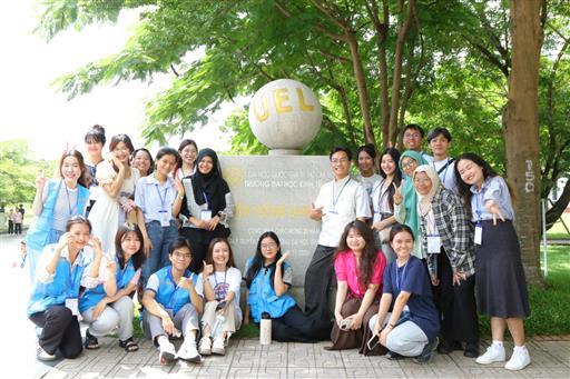 Sinh viên UEL giao lưu với sinh viên ASEAN về biến đổi khí hậu