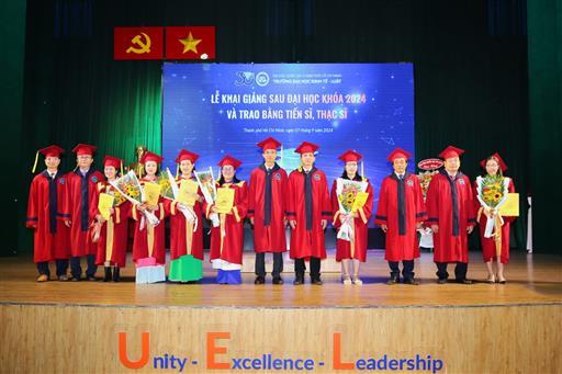 Lễ Khai giảng Sau đại học 2024 và trao bằng Tiến sĩ, Thạc sĩ đợt 2/2024