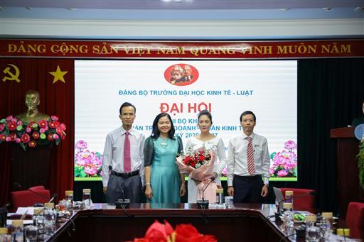 Tổ chức thành công Đại hội chi bộ khoa Quản trị kinh doanh - Toán kinh tế, nhiệm kỳ 2025 - 2027