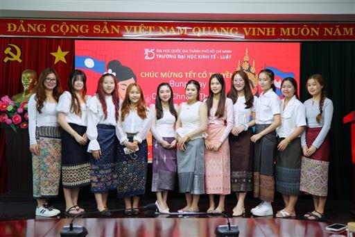 Tết cổ truyền Lào - Campuchia ấm áp tại UEL